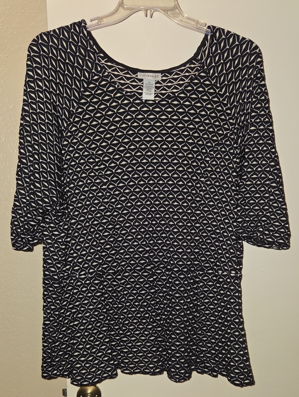 Catherines Black & White Geometric Print Tunic Top